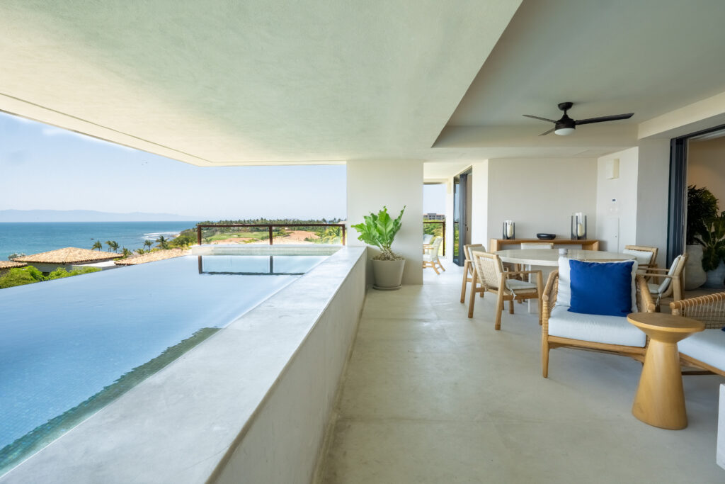 El Encanto Condo 1021